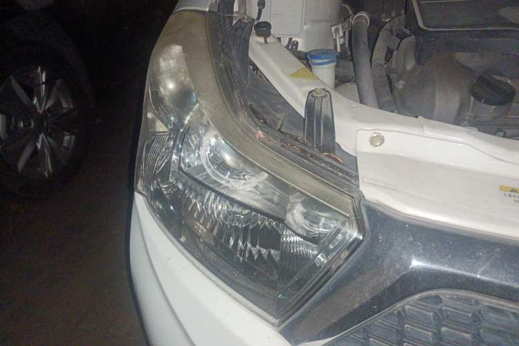 Used Suzuki SX4 2013 1.6L Automatic CoolRide Model Right Front Headlight