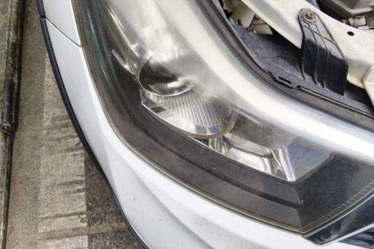 Used Suzuki SX4 2013 Koleos 1.6L Automatic Sport Model Right Front Headlight