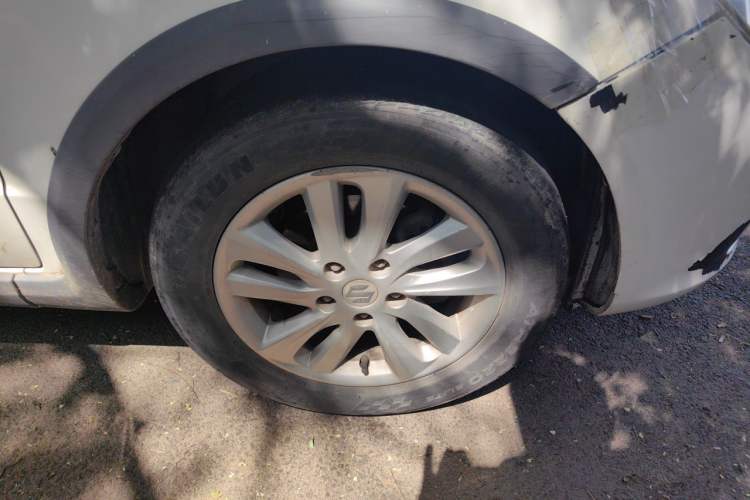 Used Suzuki SX4 2013 1.6L Manual CoolRide Model Right Front Wheel Hub