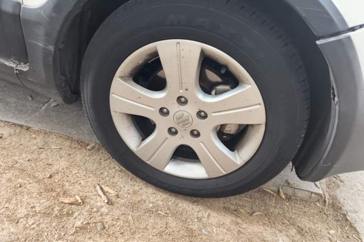 Used Suzuki SX4 2013 1.6L Manual CoolRide Model Right Front Wheel Hub