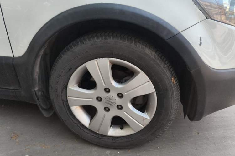 Used Suzuki SX4 2013 Koleos 1.6L Automatic 20th Anniversary 3G Smart Edition Right Front Wheel Hub