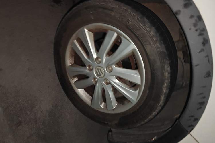 Used Suzuki SX4 2013 1.6L Manual CoolRide Model Right Front Wheel Hub
