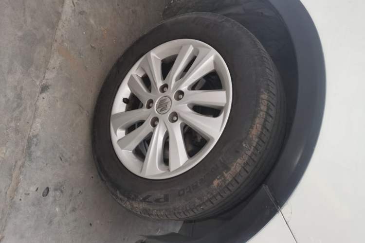 Used Suzuki SX4 2013 1.6L Manual CoolRide Model Right Front Wheel Hub