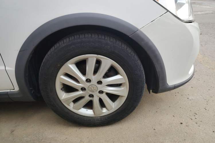 Used Suzuki SX4 2013 1.6L Automatic CoolRide Model Right Front Wheel Hub