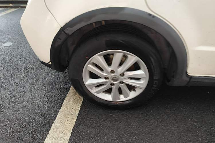Used Suzuki SX4 2013 1.6L Manual CoolRide Model Right Rear Wheel Hub