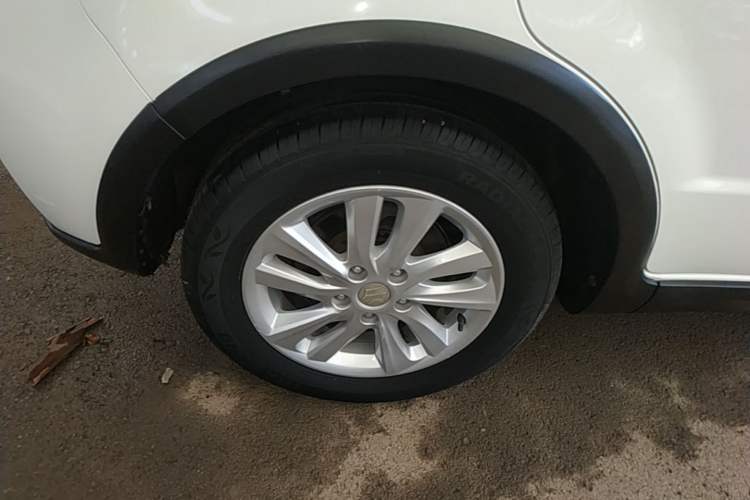 Used Suzuki SX4 2013 1.6L Automatic CoolRide Model Right Rear Wheel Hub