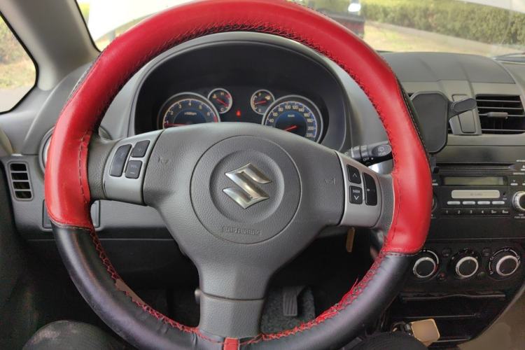 Used Suzuki SX4 2013 1.6L Manual CoolRide Model Steering Wheel