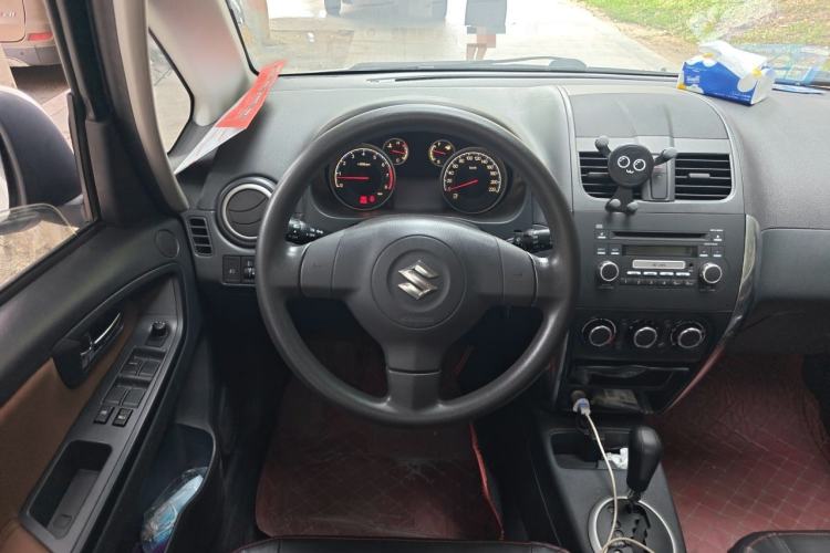 Used Suzuki SX4 2013 1.6L Automatic CoolRide Model Steering Wheel