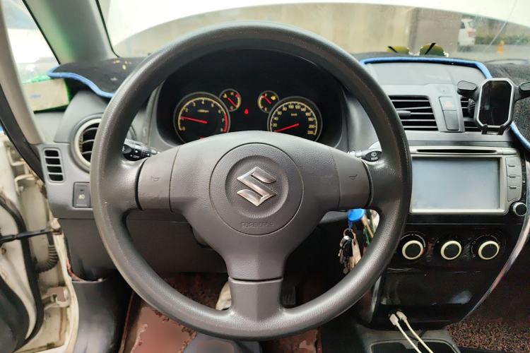 Used Suzuki SX4 2013 1.6L Automatic CoolRide Model Steering Wheel