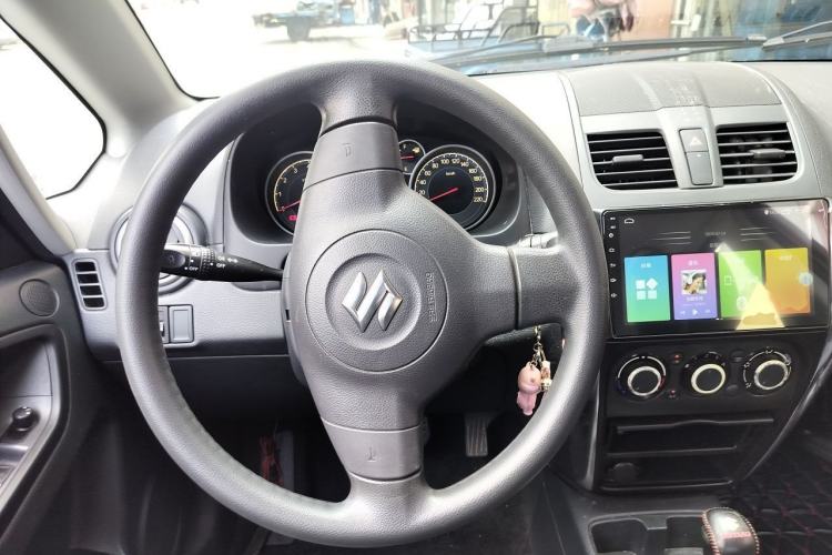 Used Suzuki SX4 2013 1.6L Automatic CoolRide Model Steering Wheel