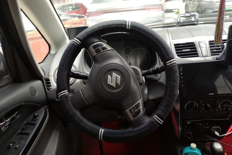 Used Suzuki SX4 2013 1.6L Automatic CoolRide Model Steering Wheel