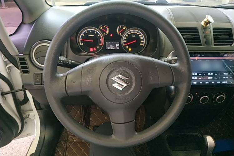 Used Suzuki SX4 2013 1.6L Automatic CoolRide Model Steering Wheel
