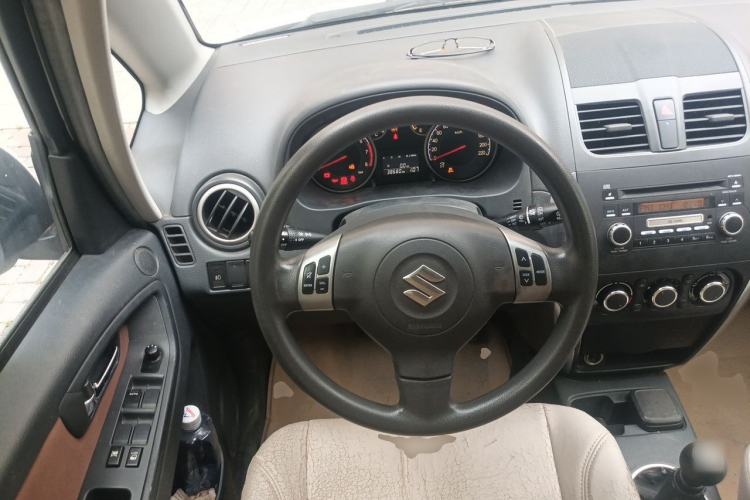Used Suzuki SX4 2013 1.6L Manual CoolRide Model Steering Wheel