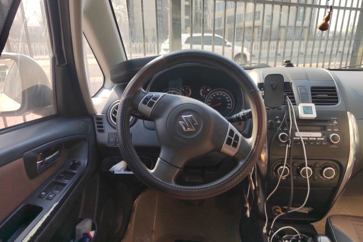 Used Suzuki SX4 2013 1.6L Automatic CoolRide Model Steering Wheel