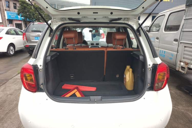 Used Suzuki SX4 2013 1.6L Automatic CoolRide Model Trunk
