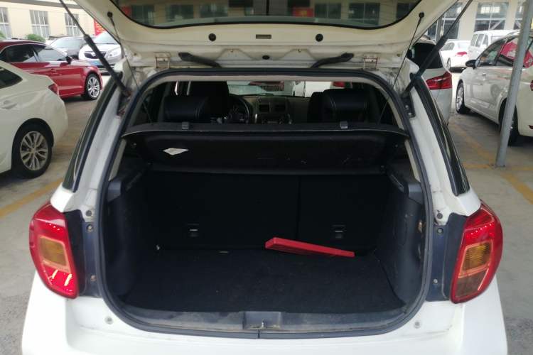 Used Suzuki SX4 2013 1.6L Automatic CoolRide Model Trunk