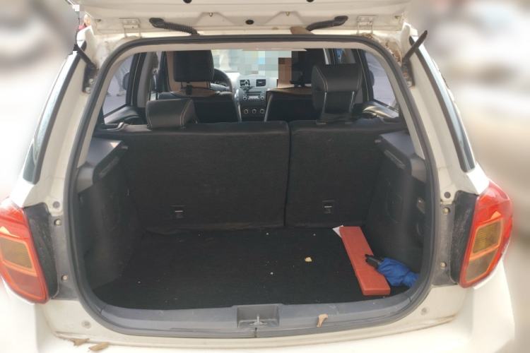 Used Suzuki SX4 2013 1.6L Automatic CoolRide Model Trunk