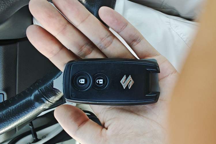 Used Suzuki SX4 2013 Koleos 1.6L Manual Sport Version Vehicle Key