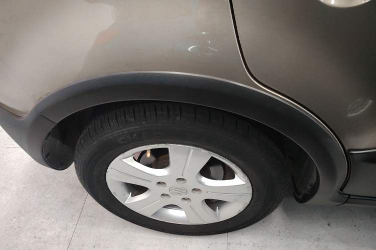 Used Suzuki SX4 2013 Koleos 1.6L Automatic Sport Model Right Rear Wheel Hub