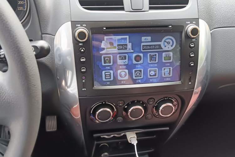 Used Suzuki SX4 2016 1.6L Manual Classic Edition Audio And AC Panel