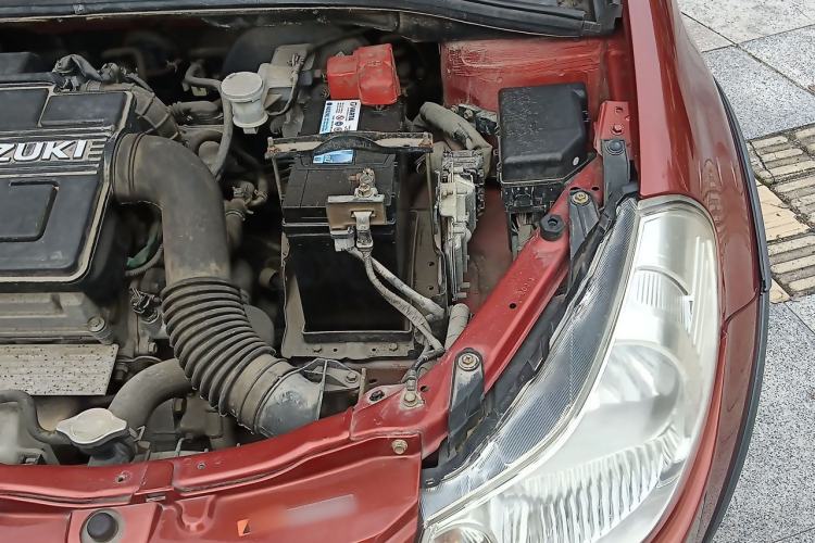 Used Suzuki SX4 2016 1.6L Manual Classic Edition Engine Bay Left