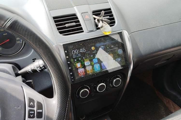 Used Suzuki SX4 2016 1.6L Manual Classic Edition Audio And AC Panel