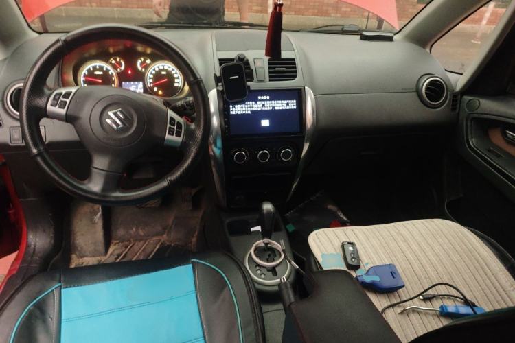 Used Suzuki SX4 2016 1.6L Automatic Classic Edition Center Console