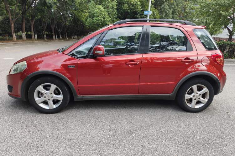 Used Suzuki SX4 2016 1.6L Automatic Classic Edition Exterior 2