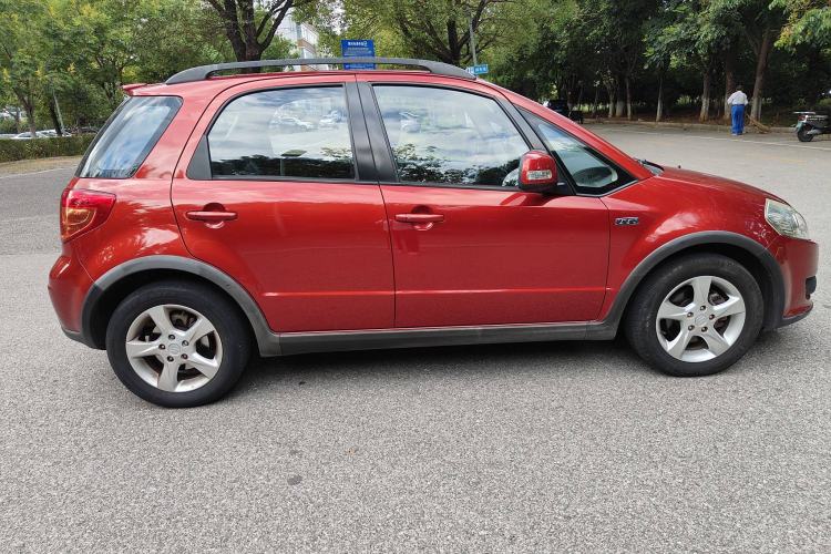Used Suzuki SX4 2016 1.6L Automatic Classic Edition Exterior 3