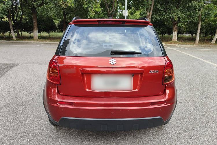 Used Suzuki SX4 2016 1.6L Automatic Classic Edition Exterior 4