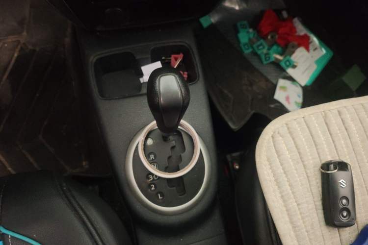 Used Suzuki SX4 2016 1.6L Automatic Classic Edition Gear Lever