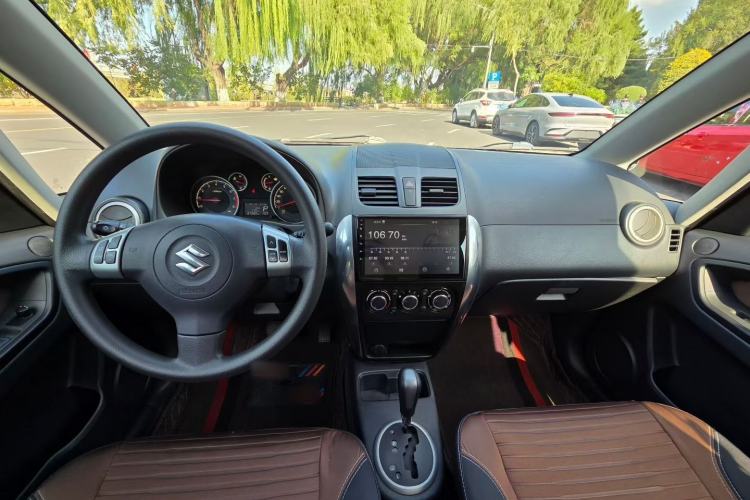 Used Suzuki SX4 2016 1.6L Automatic Classic Edition Interior 1