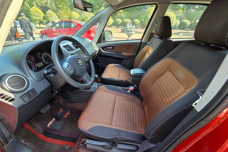 Used Suzuki SX4 2016 1.6L Automatic Classic Edition Interior 2