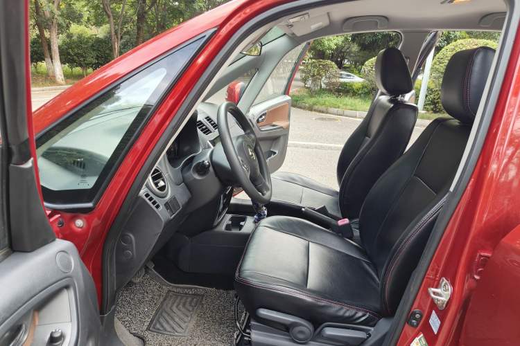 Used Suzuki SX4 2016 1.6L Automatic Classic Edition Interior 3