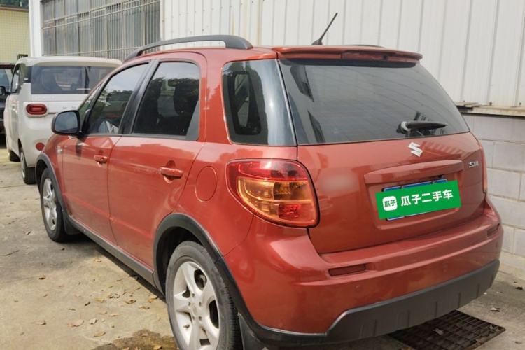 Used Suzuki SX4 2016 1.6L Manual Classic Edition Rear Left 45 Deg