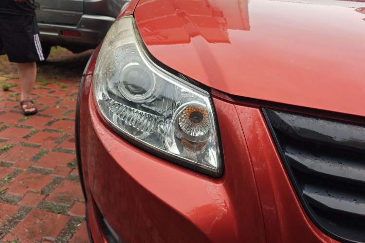 Used Suzuki SX4 2016 1.6L Automatic Classic Edition Right Front Headlight