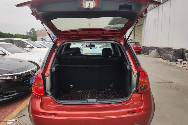 Used Suzuki SX4 2016 1.6L Automatic Classic Edition Trunk