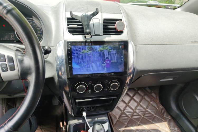Used Suzuki SX4 2016 1.6L Automatic Classic Edition Audio And AC Panel