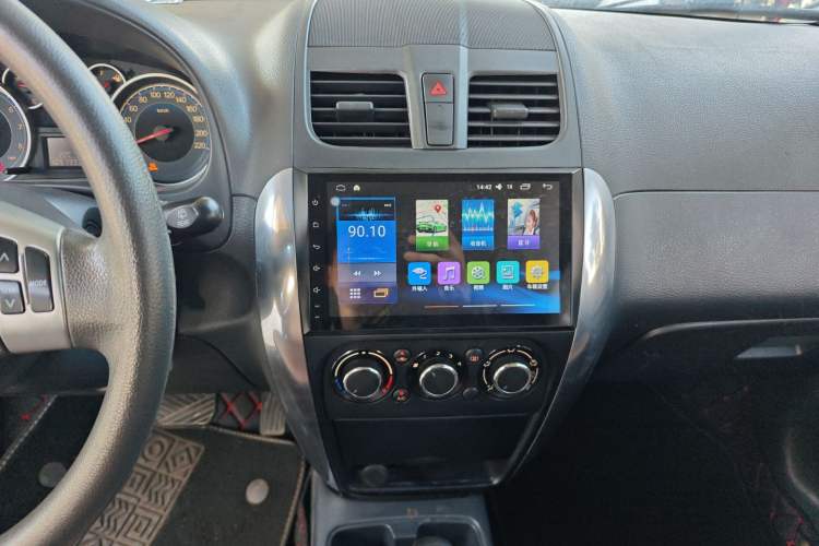 Used Suzuki SX4 2016 1.6L Automatic Classic Edition Audio And AC Panel