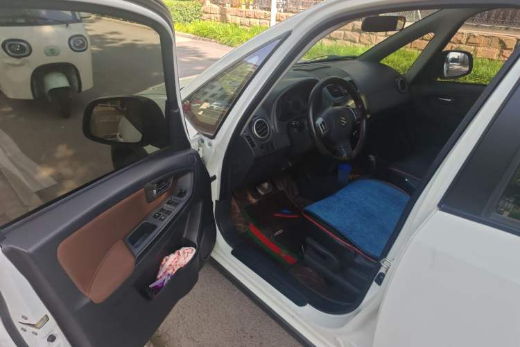 Used Suzuki SX4 2016 1.6L Automatic Classic Edition Driver Seat