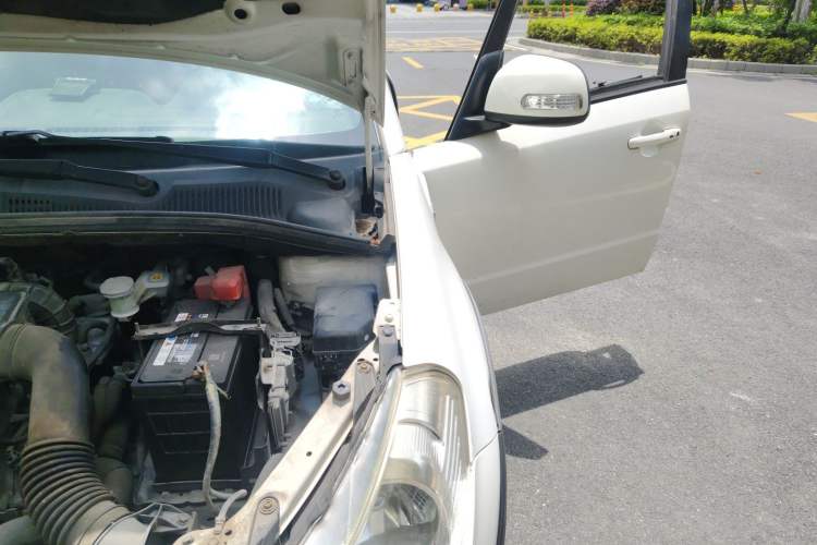 Used Suzuki SX4 2016 1.6L Automatic Classic Edition Engine Bay Left