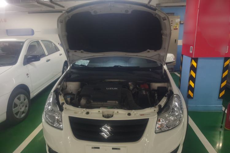 Used Suzuki SX4 2016 1.6L Automatic Classic Edition Engine Bay