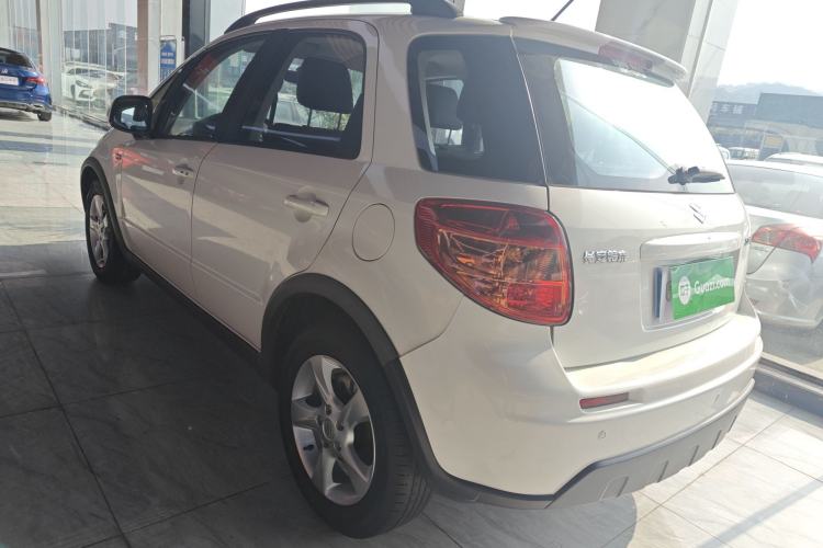 Used Suzuki SX4 2016 1.6L Manual Classic Edition Exterior 2