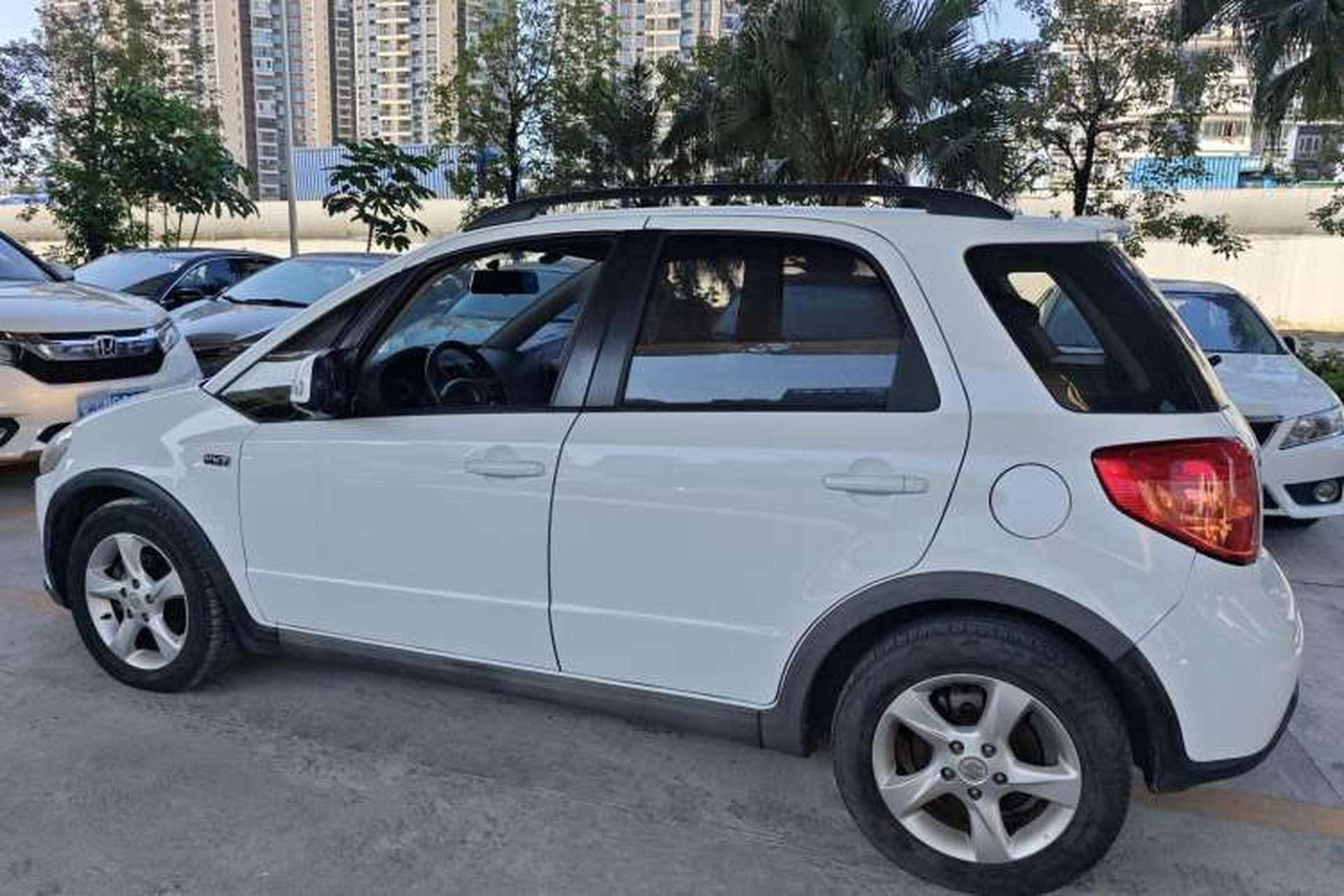 Used Suzuki SX4 2016 1.6L Automatic Classic Edition Exterior 3