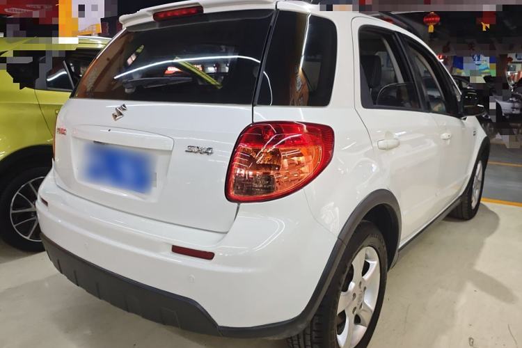 Used Suzuki SX4 2016 1.6L Automatic Classic Edition Exterior 3