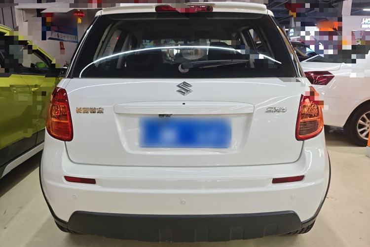 Used Suzuki SX4 2016 1.6L Automatic Classic Edition Exterior 4