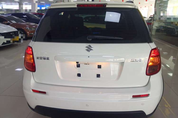 Used Suzuki SX4 2016 1.6L Automatic Classic Edition Exterior 4
