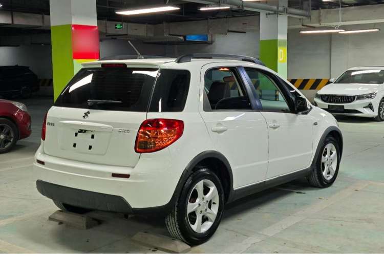 Used Suzuki SX4 2016 1.6L Automatic Classic Edition Exterior 4