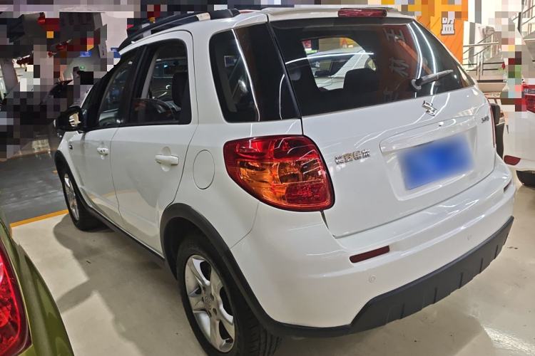 Used Suzuki SX4 2016 1.6L Automatic Classic Edition Exterior 5