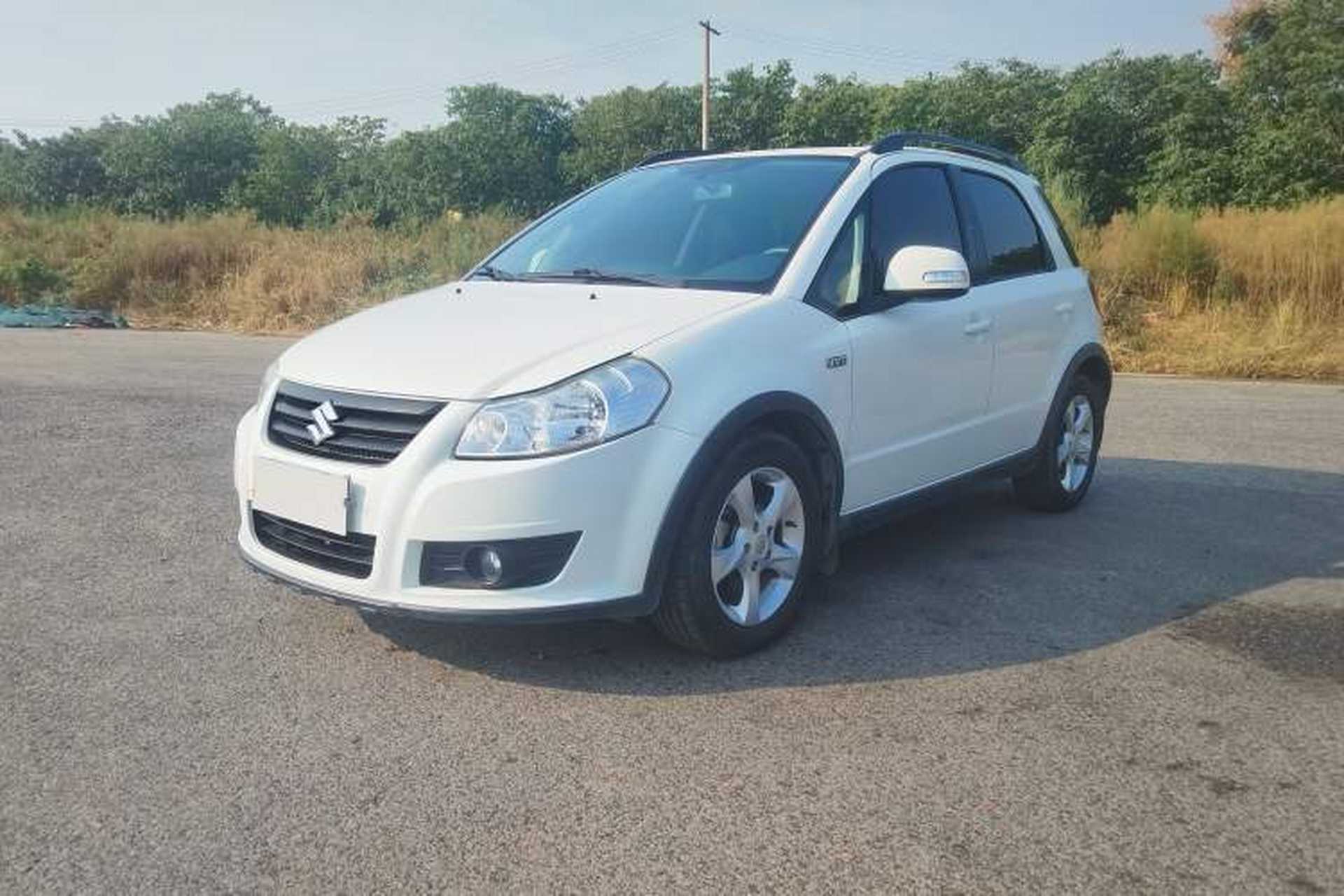 Used Suzuki SX4 2016 1.6L Automatic Classic Edition Front Left 45 Deg